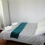 Belém Cozy Bedroom Alloggio in famiglia *