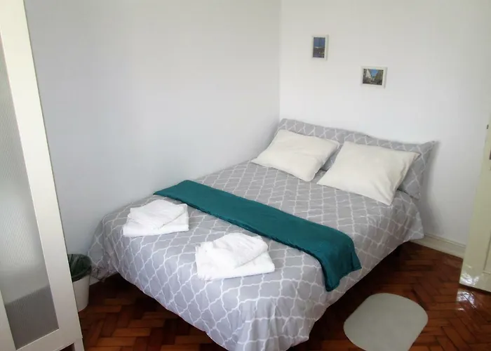Belem Cozy Bedroom